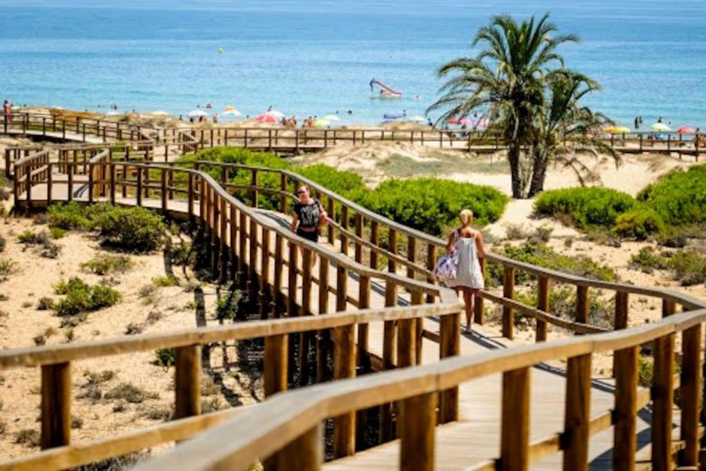 Playa Carabassi Villa Puerto Marino
